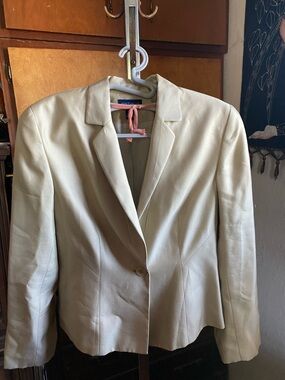Ann Taylor Cream Single-Button Blazer